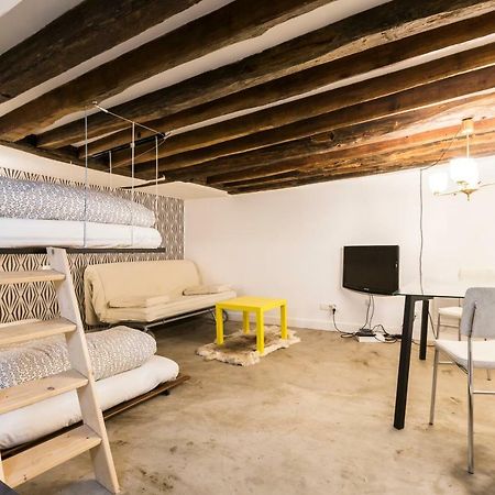Apartmán Charming 20M² Near Le Marais Paříž Exteriér fotografie